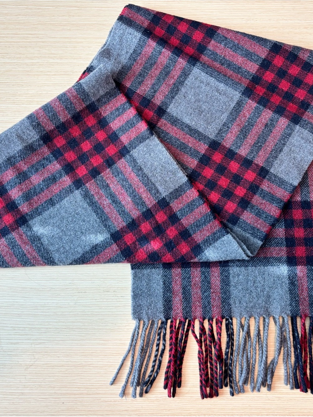 Vintage Pendleton 100% Virgin Wool Scarf Gray Red Plaid Fringed Muffler